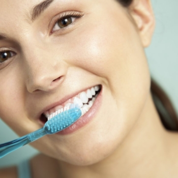 How to choose proper toothpaste for dental health?